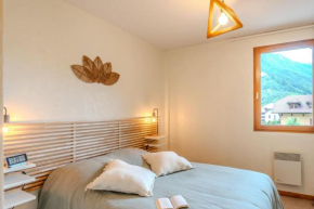 SlowChalet Central - between lake & mountains 15 min to ski lift terrace parking